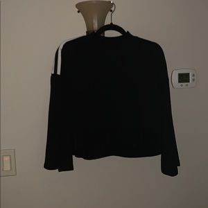 long sleeve cropped shirt